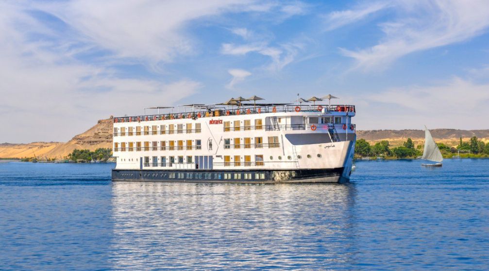 4 Days Nile Cruise from Aswan to Luxor on Movenpick MS Hamess